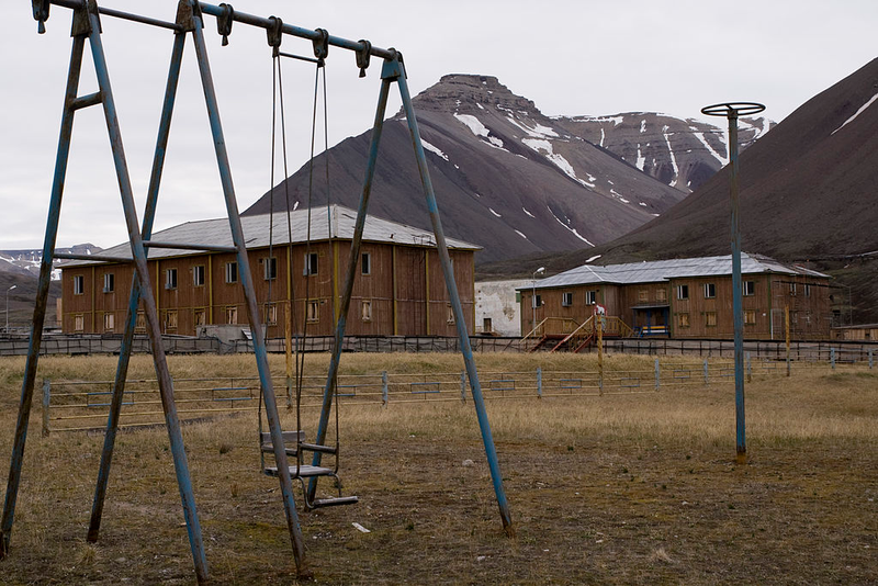 Illustration for article titled The Strangest and Most Tragic Ghost Towns from Around the World